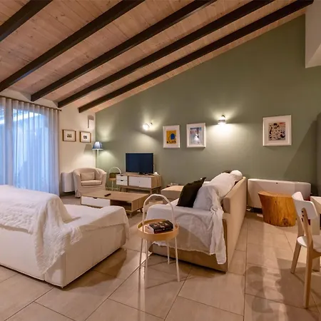 Linas - Mediterranean