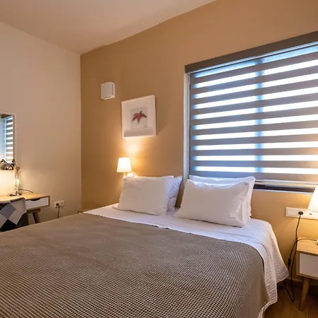 Linas - Mediterranean Kalamata