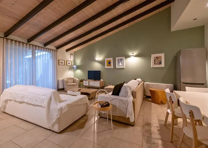 Linas - Mediterranean